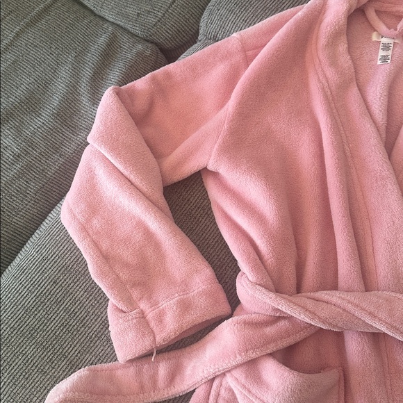 PINK Victoria's secret robe - Picture 4 of 10